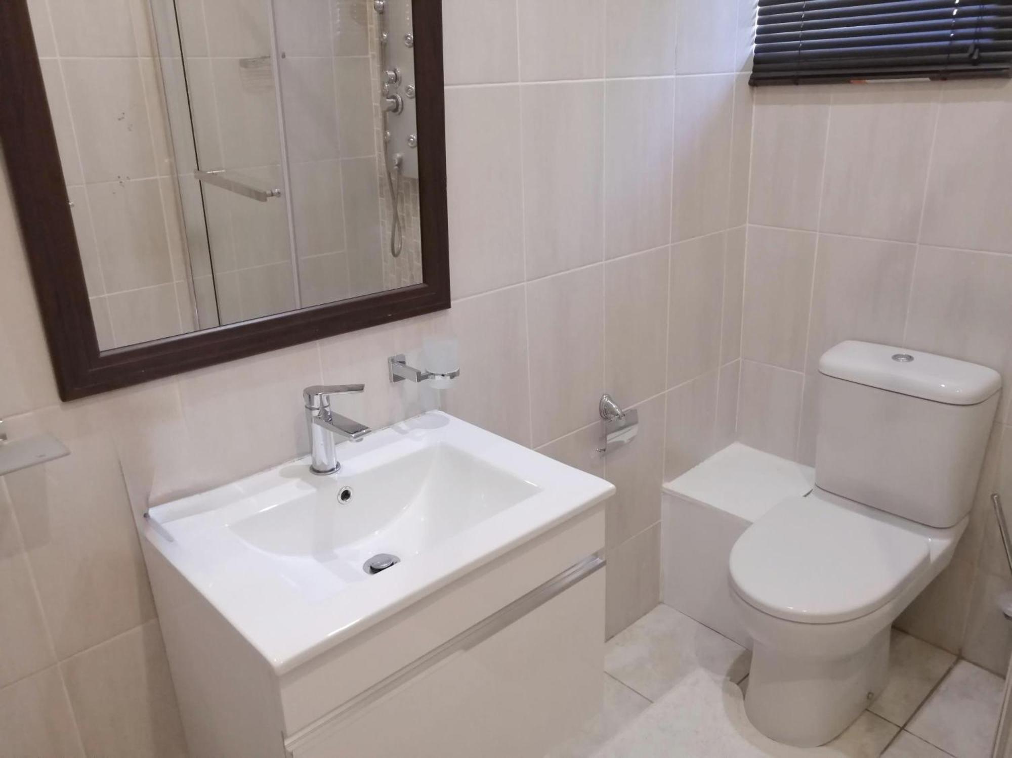 Easy Inn Guesthouse ウェルコム エクステリア 写真